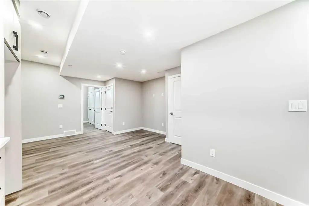419 Hotchkiss Manor SE