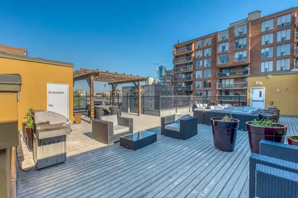 1000 15 Avenue SW, #303
