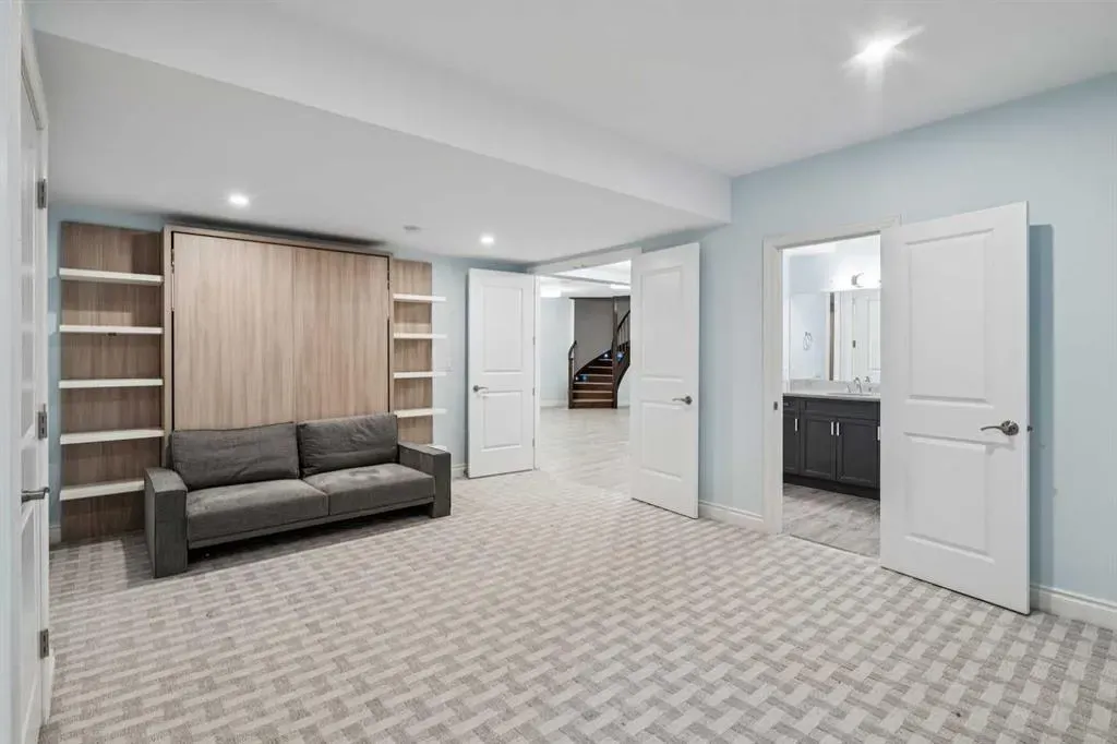 1307 Baldwin Crescent SW