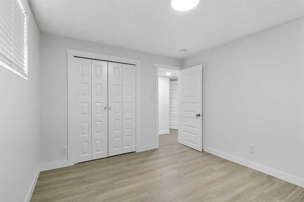 2009 Cottonwood Crescent SE