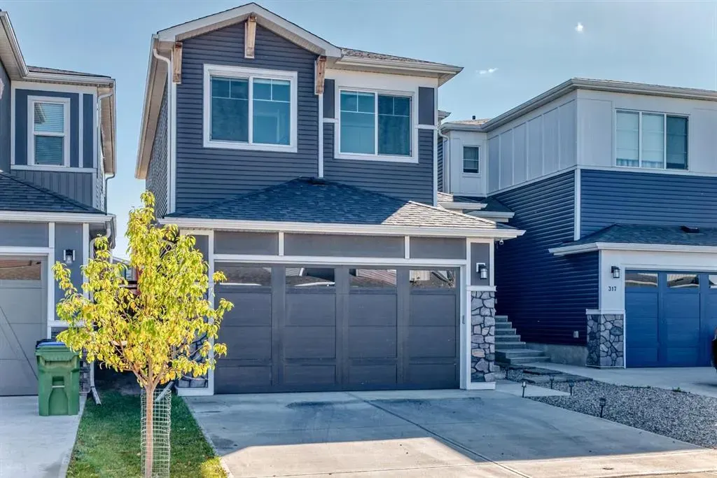 321 Carringvue Place NW