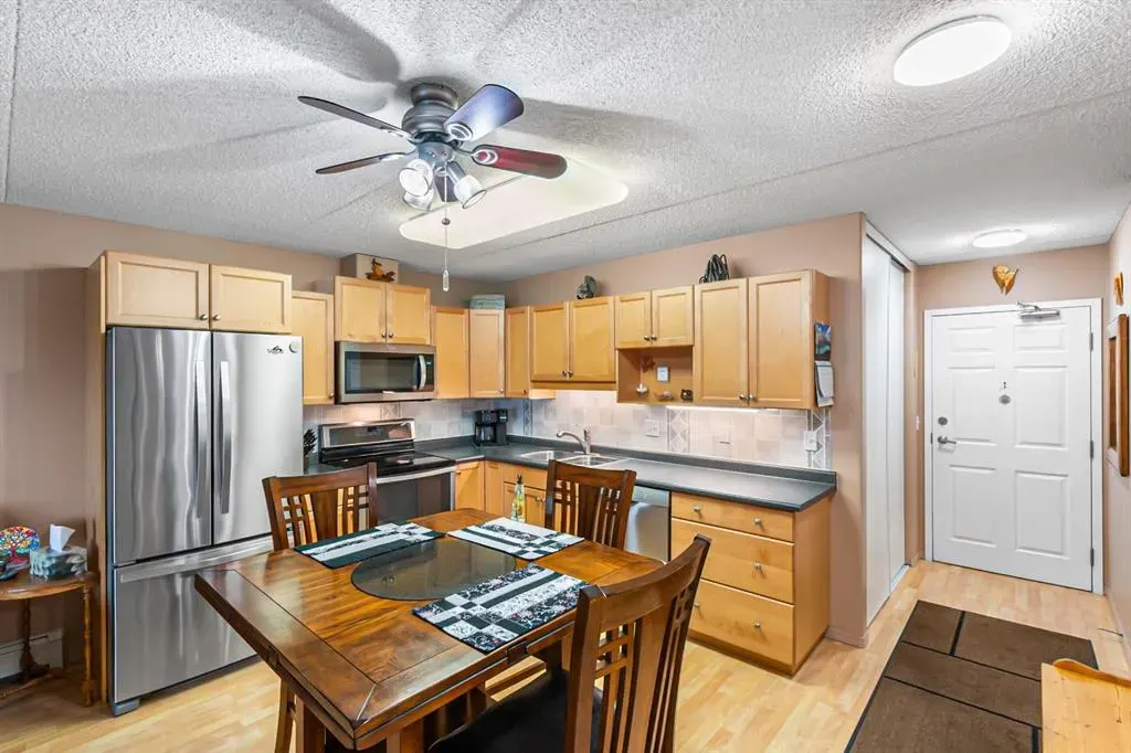 5100 52 Street, #202