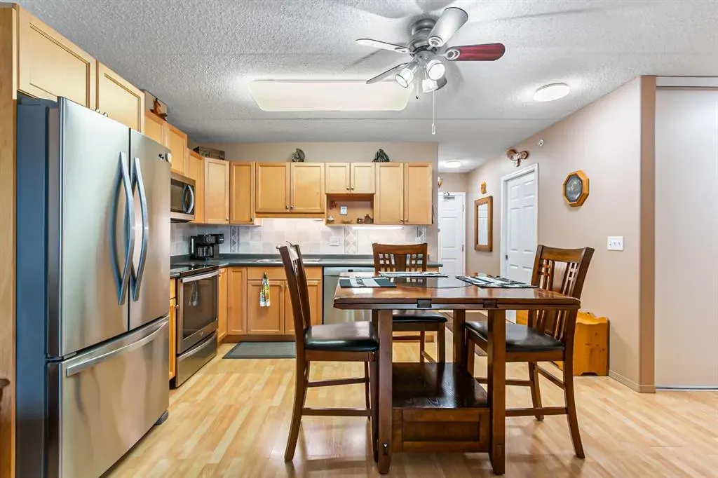5100 52 Street, #202