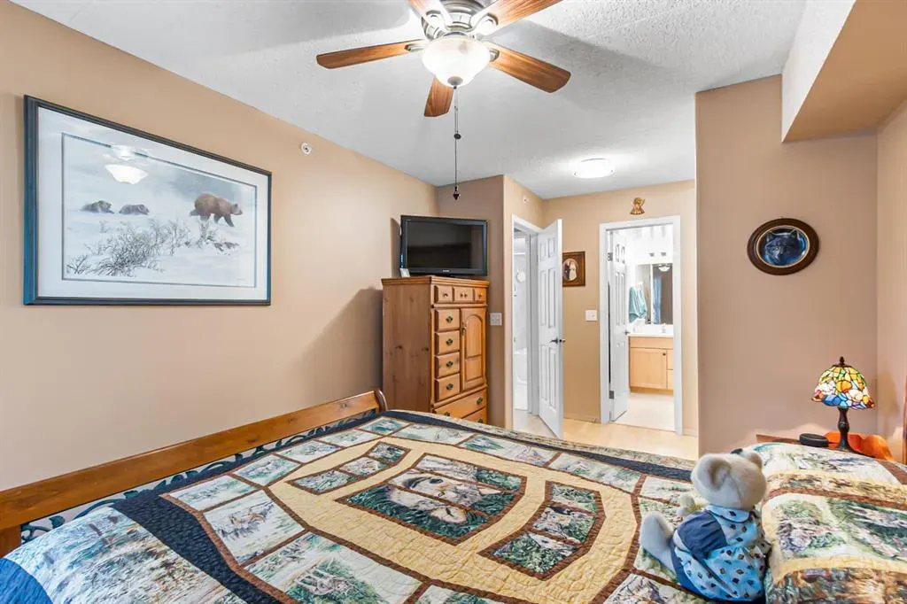 5100 52 Street, #202