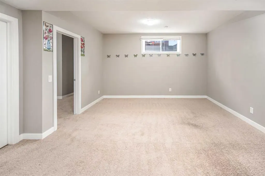 136 Evansdale Common NW