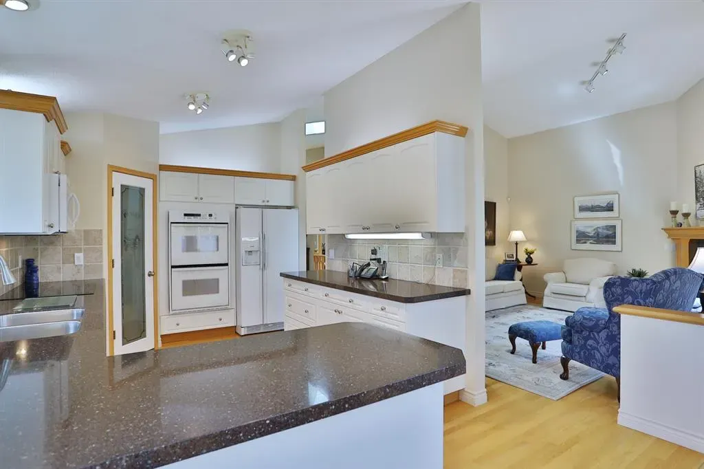 185 Hamptons Square NW