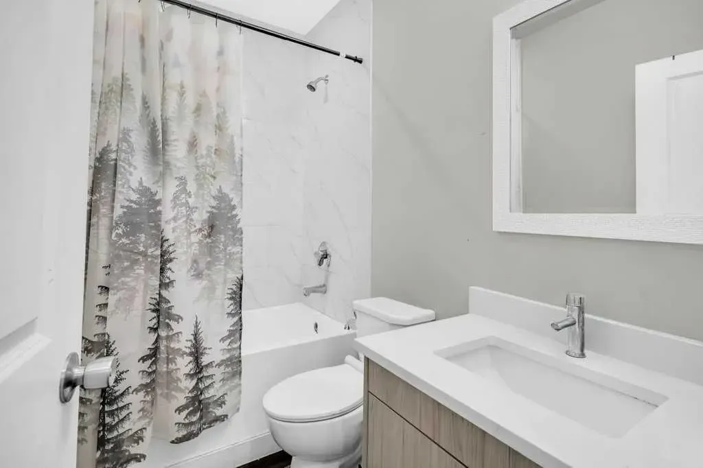 749 Windrow Manor SW