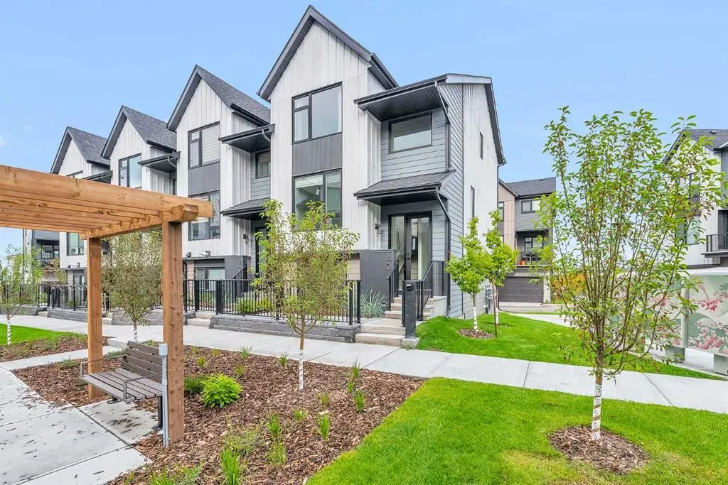 85 Sage Hill Heights NW, #404
