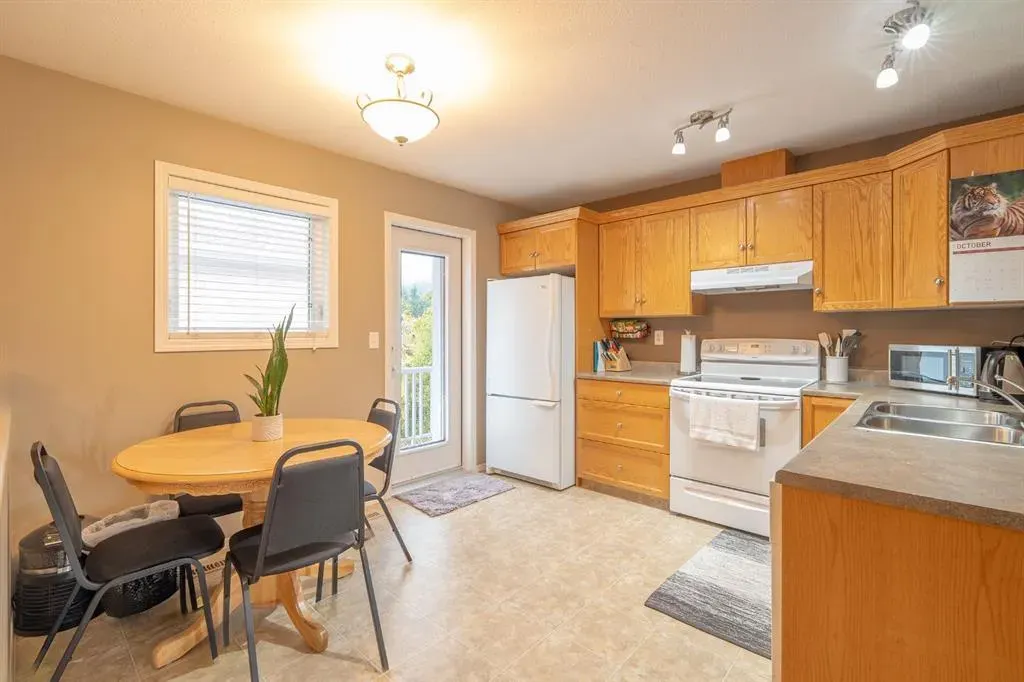 4605 55 Street, #6