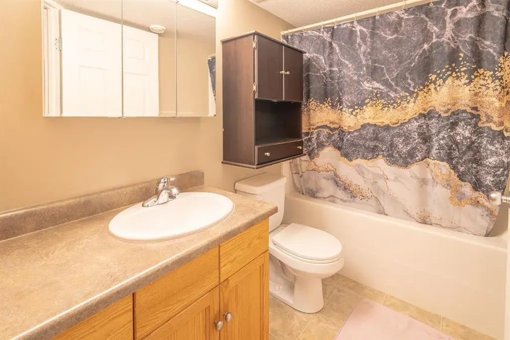 4605 55 Street, #6