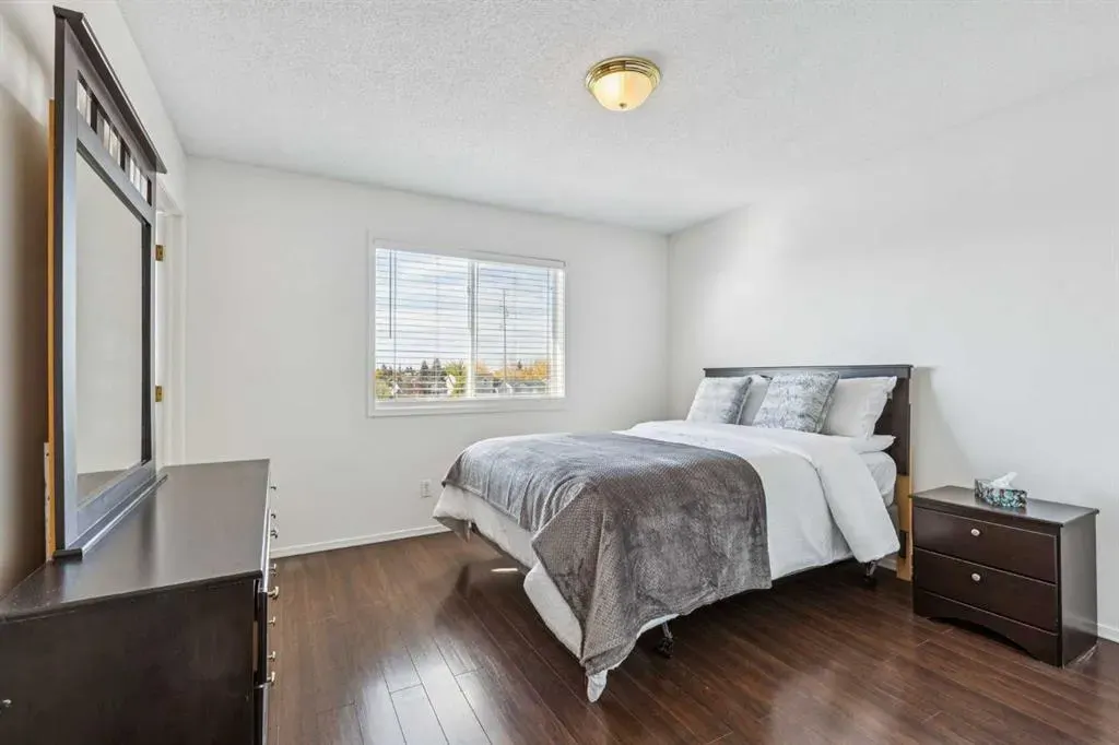 132 San Diego Green NE