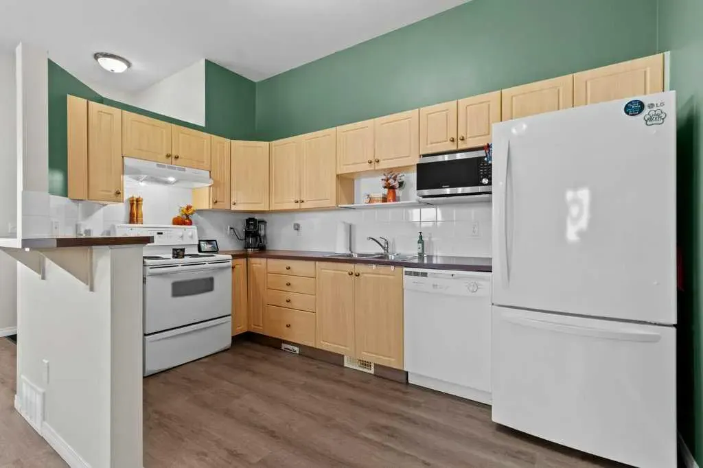 33 Donlevy Avenue, #45
