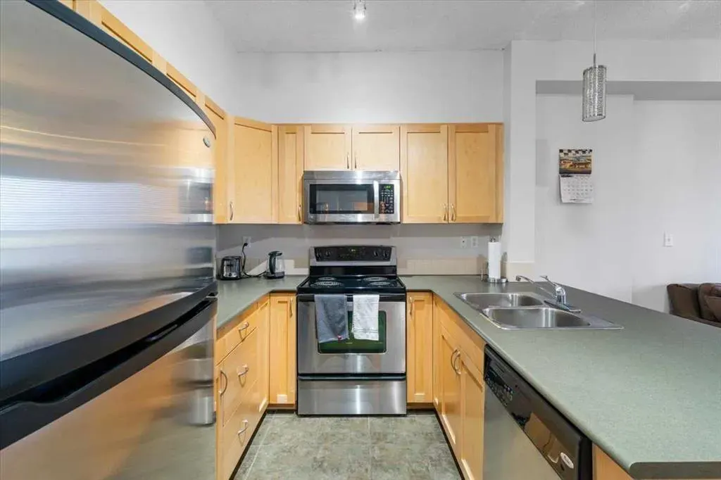 12330 102 Street, #321