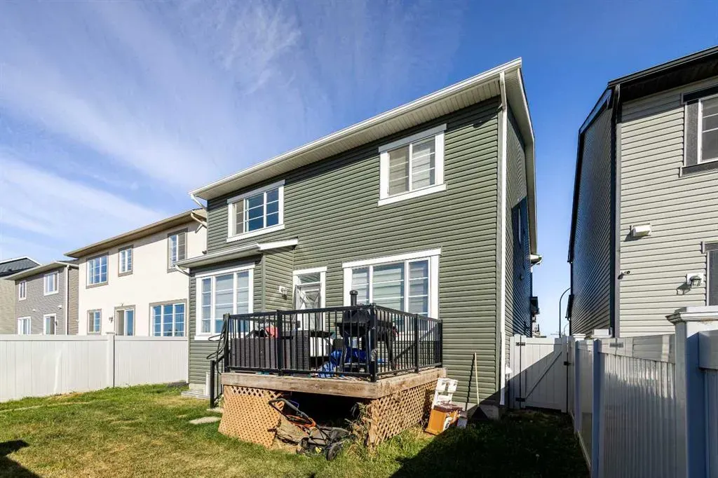 124 Carringham Way NW