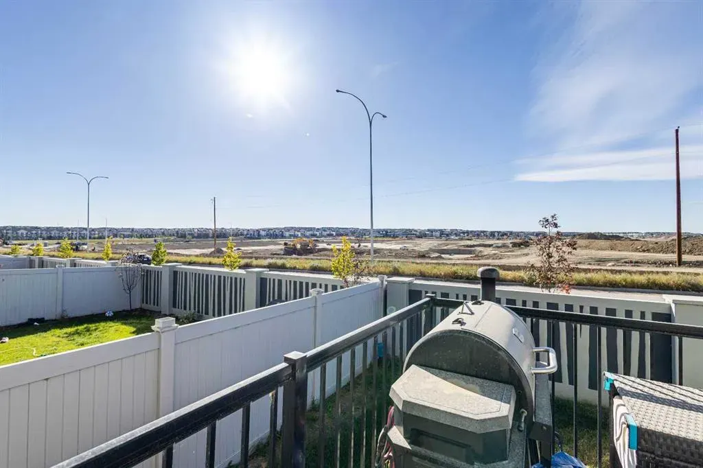 124 Carringham Way NW