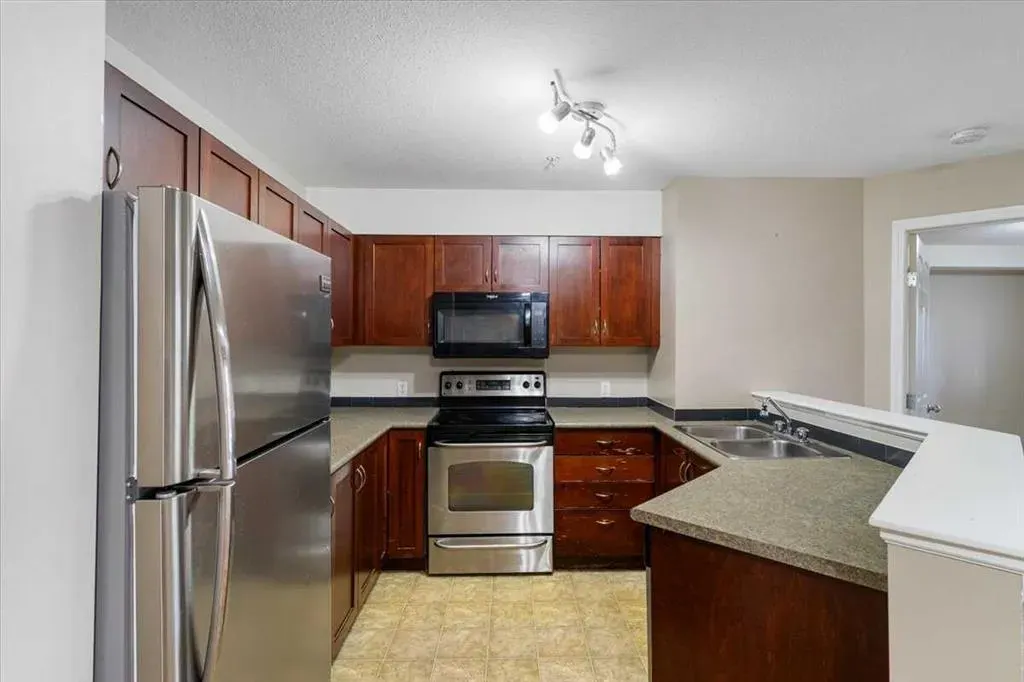 11230 104 Avenue, #104