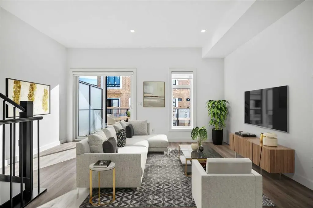 8235 8 Avenue SW, #116