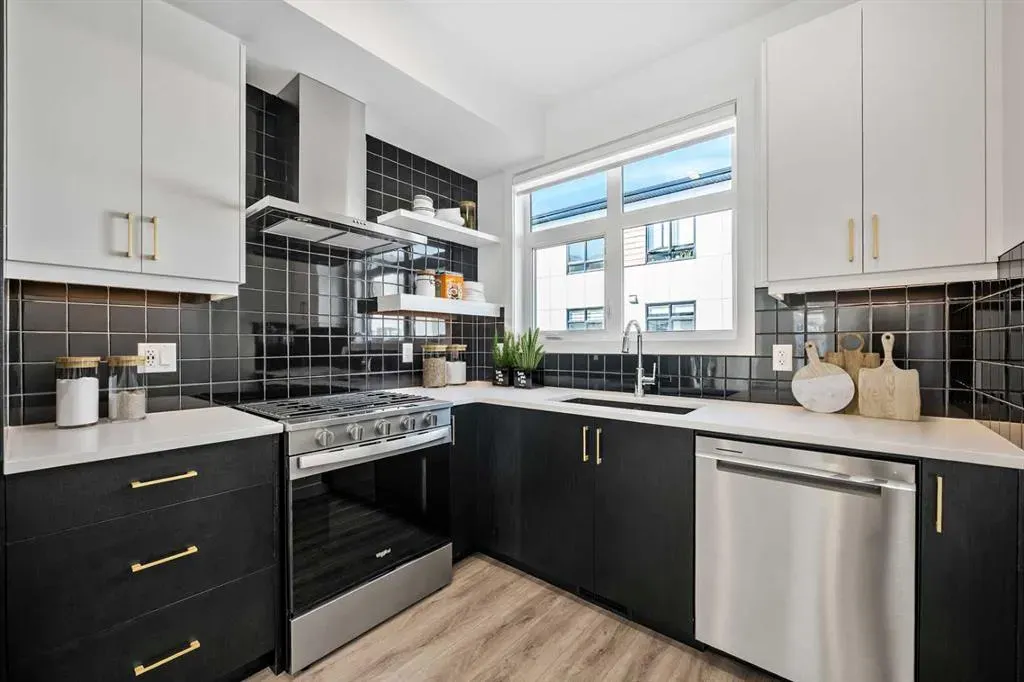 8235 8 Avenue SW, #116