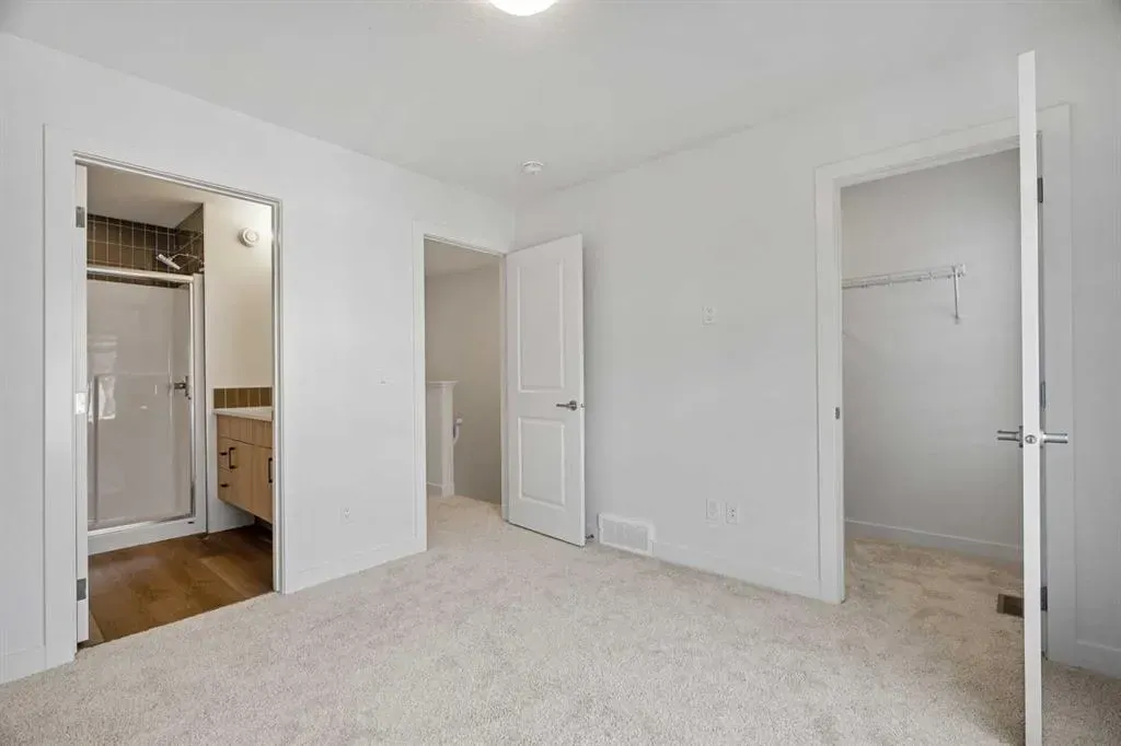 550 Seton Circle SE, #302