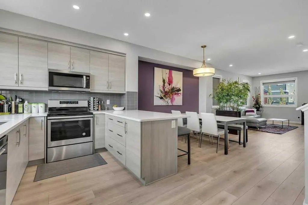 286 Carringvue Way NW
