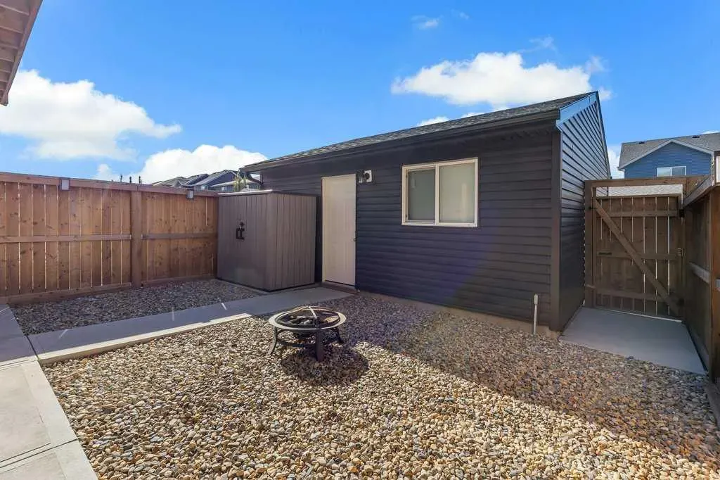 286 Carringvue Way NW