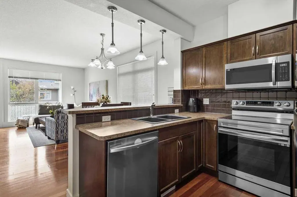 164 Rockyledge View NW, #1