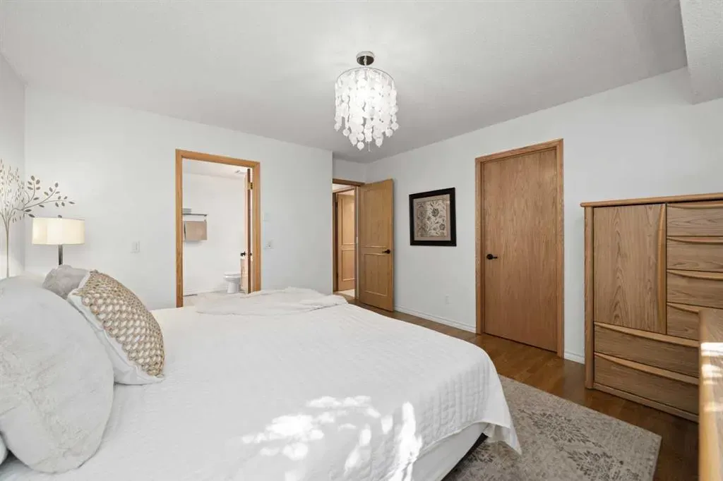 177 Hidden Vale Close NW