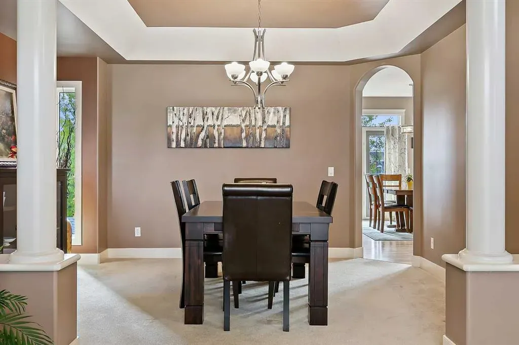 209 Discovery Ridge Way SW