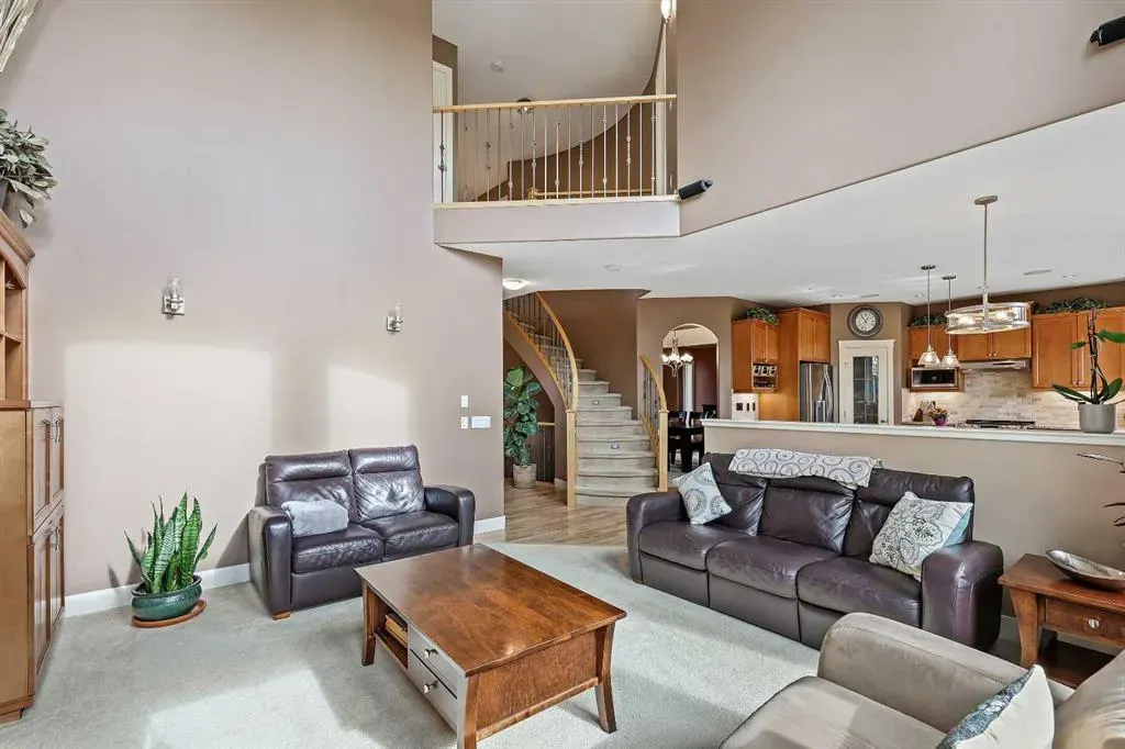 209 Discovery Ridge Way SW