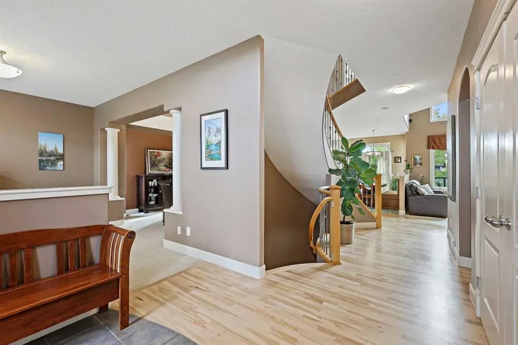 209 Discovery Ridge Way SW