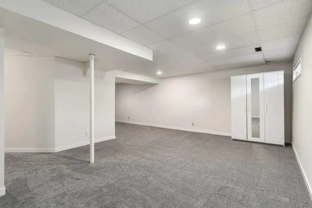 1939 25A Street SW, #4