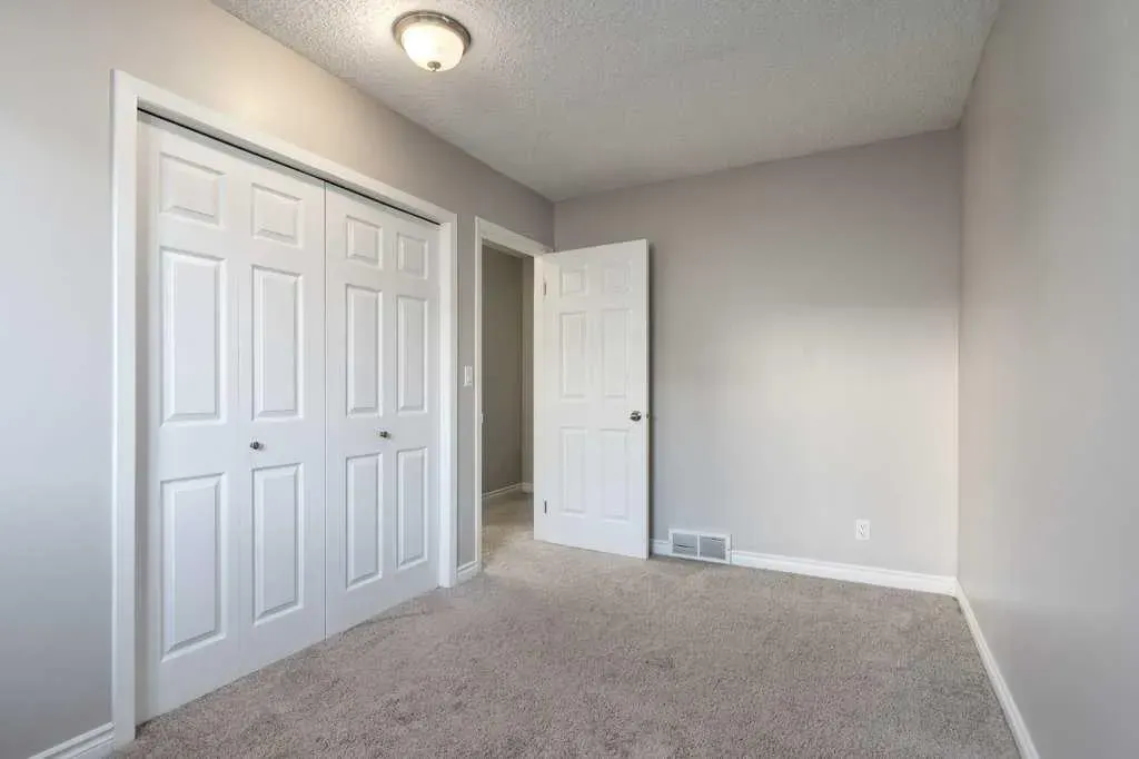 1939 25A Street SW, #4