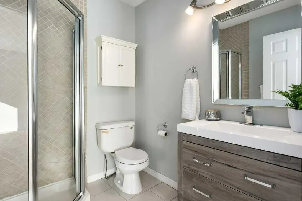 1939 25A Street SW, #4