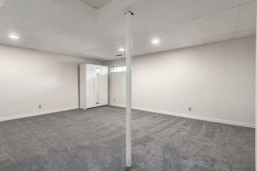 1939 25A Street SW, #4