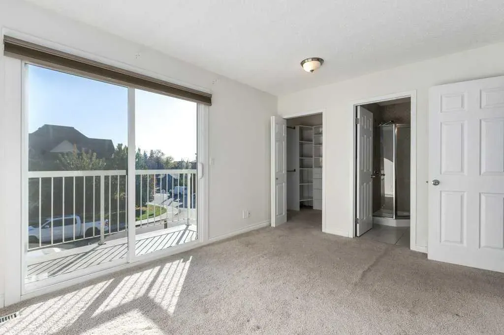 1939 25A Street SW, #4