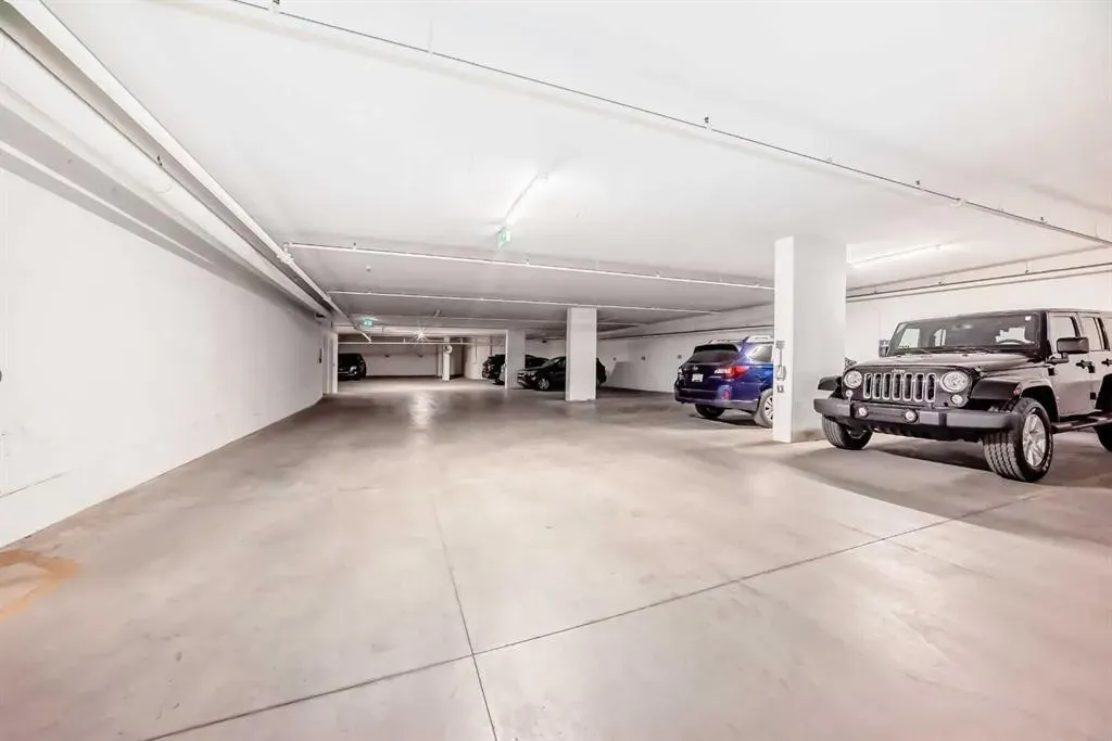 1107 Gladstone Road NW, #311