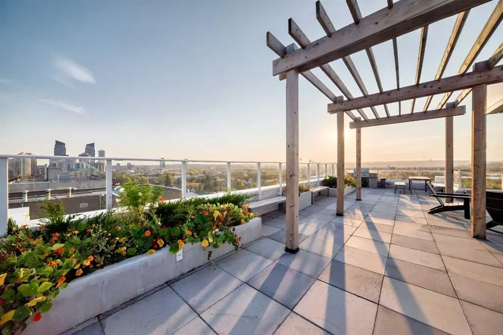 1107 Gladstone Road NW, #311