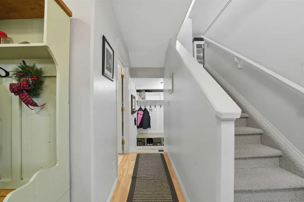 65 Asmundsen Avenue