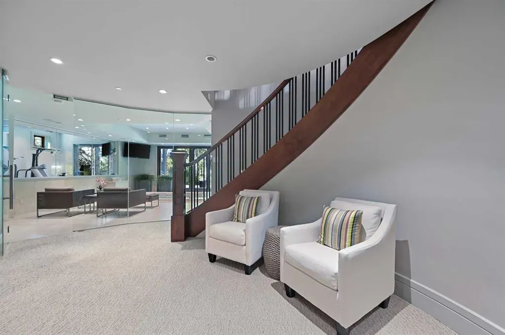 31 Spring Valley Heights SW