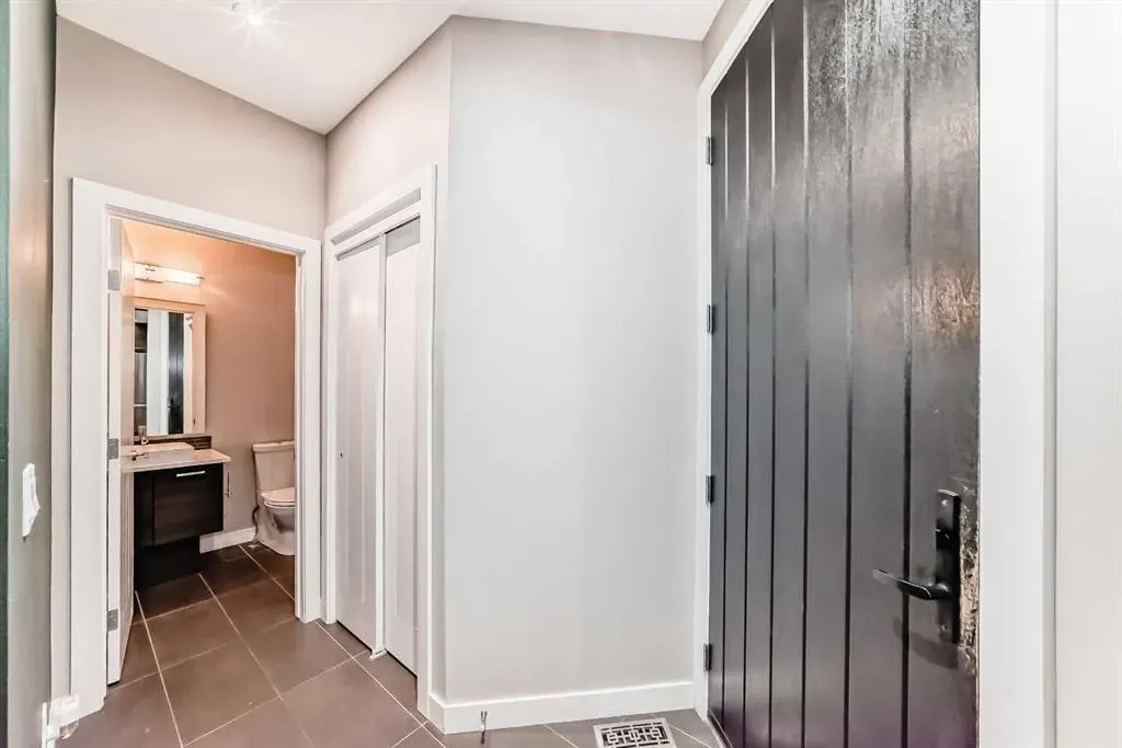 1741 36 Avenue SW, #2