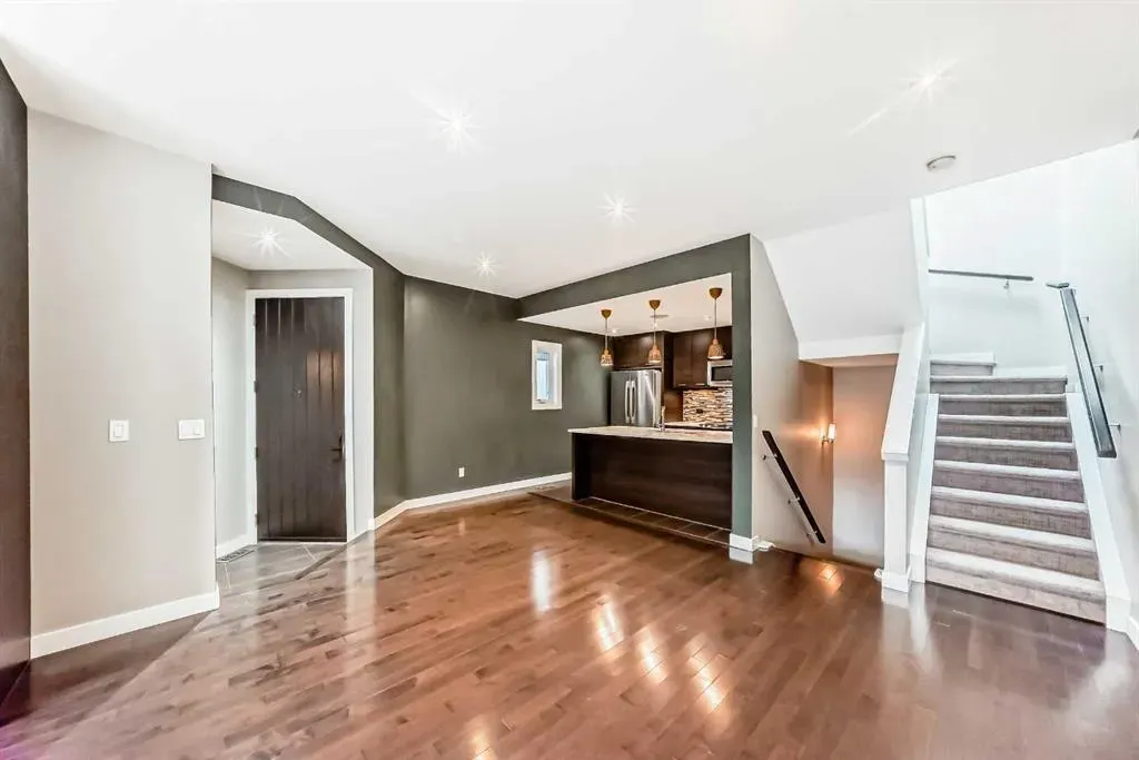 1741 36 Avenue SW, #2