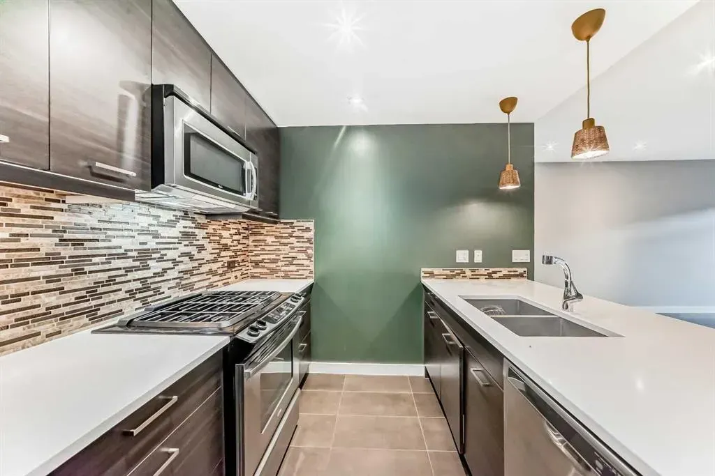 1741 36 Avenue SW, #2