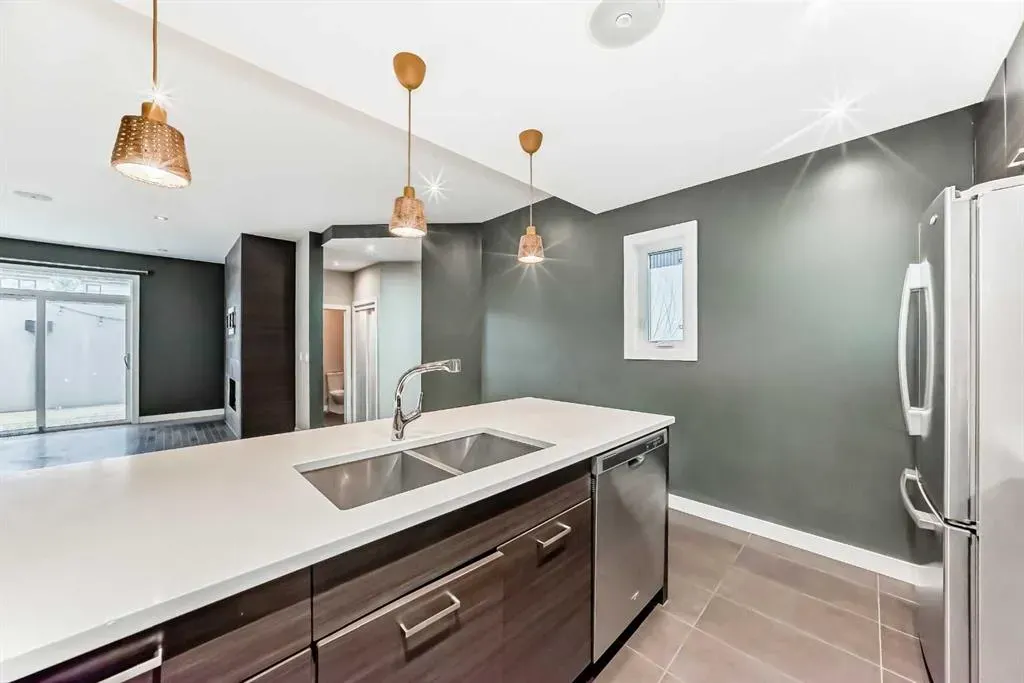 1741 36 Avenue SW, #2
