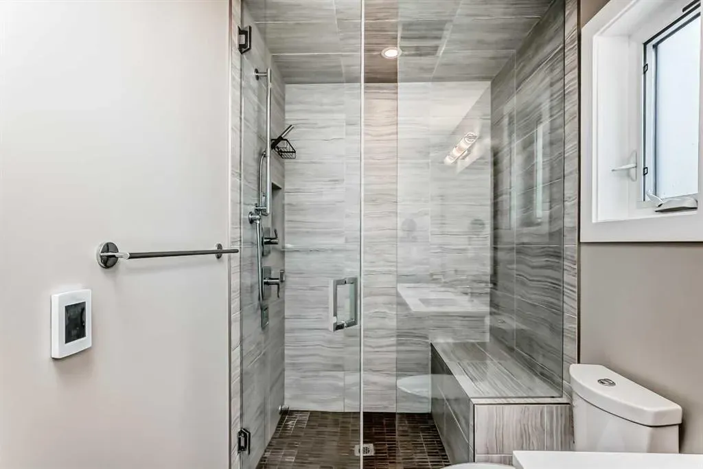 1741 36 Avenue SW, #2