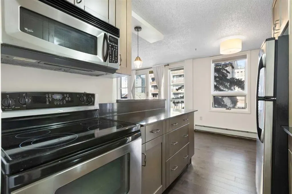 733 14 Avenue SW, #403