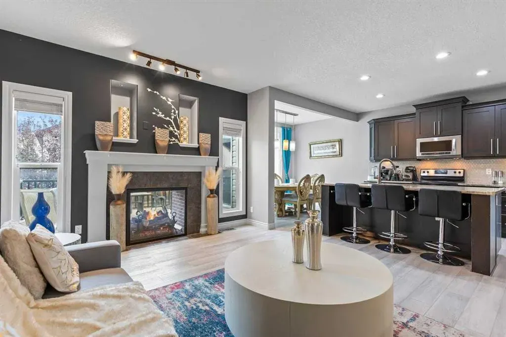 337 Bridleridge View SW