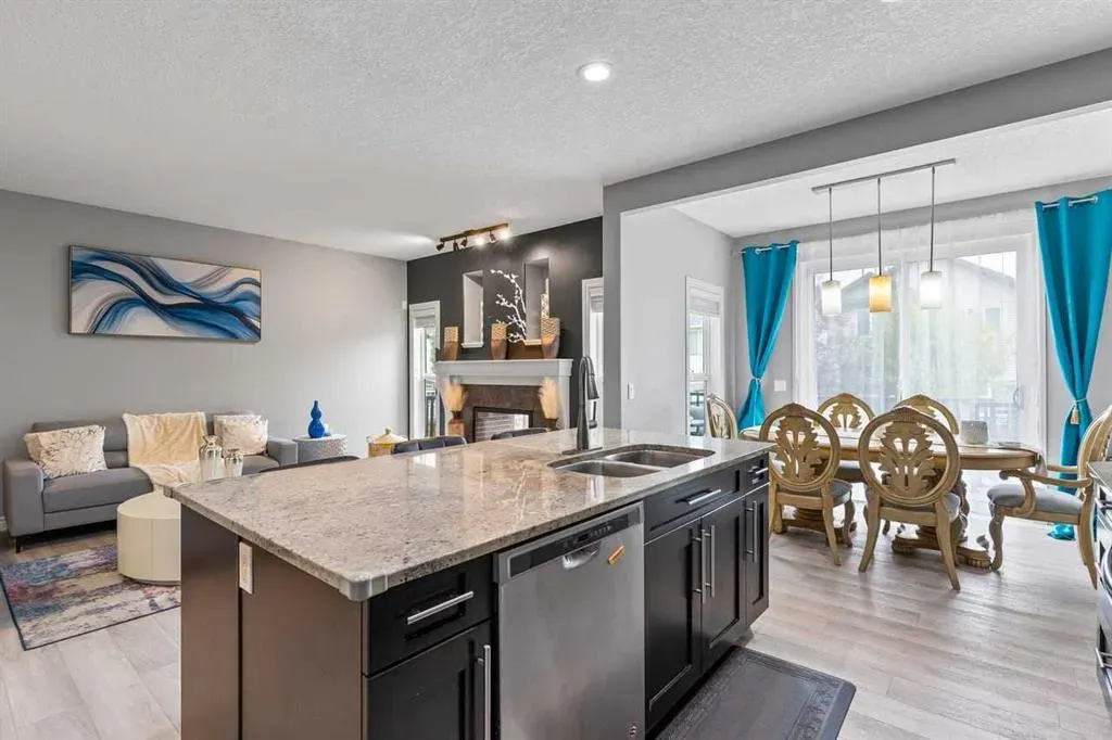 337 Bridleridge View SW