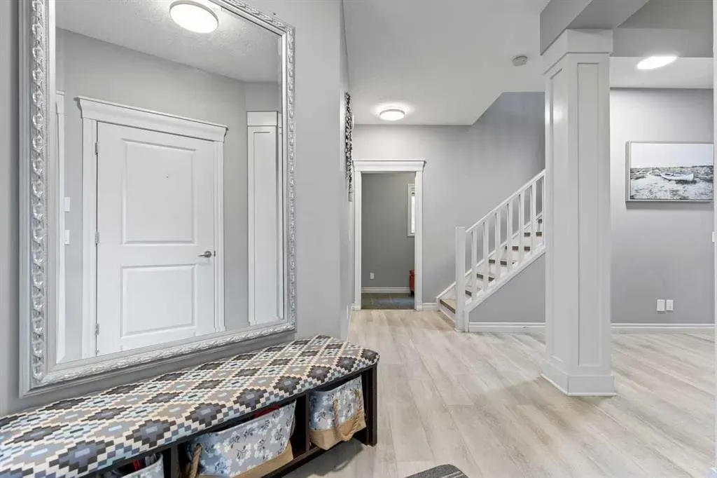 337 Bridleridge View SW