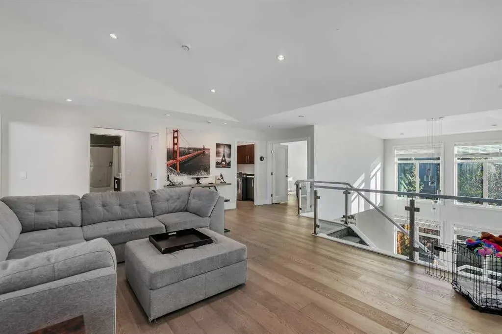 86 West Point Mews SW