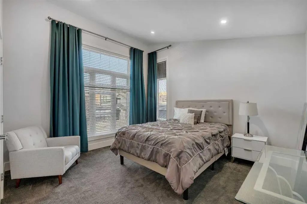 86 West Point Mews SW